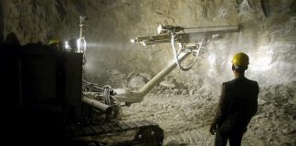 Der ständige Lärm und Staub in einer Mine kann zu eine Berufskrankheit führen