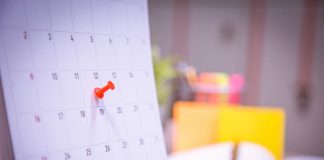 Ein Kalender mit einer ,markierten Deadline